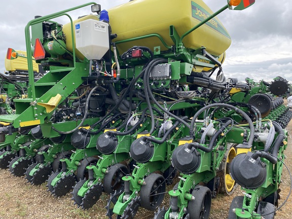 2019 John Deere DB66 Planter