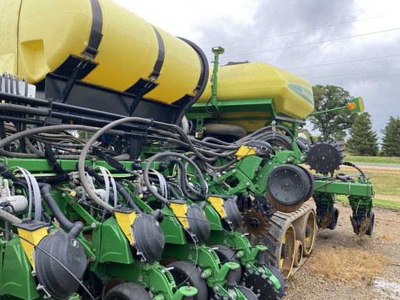 2019 John Deere DB66 Planter