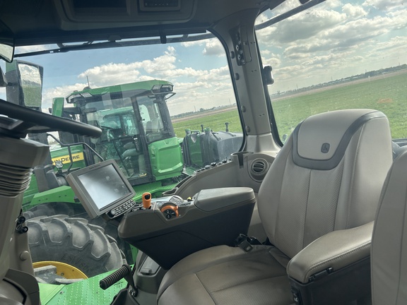 2023 John Deere 9R 640 Tractor 4WD