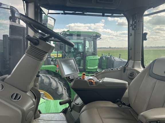 2023 John Deere 9R 640 Tractor 4WD