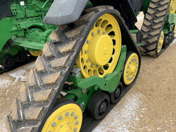 2025 John Deere 8RX 410 Tractor Rubber Track