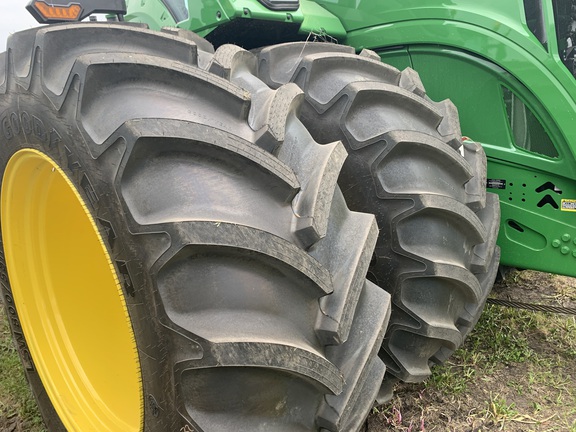 2025 John Deere 9R 640 Tractor 4WD