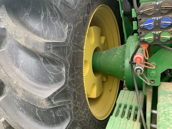 2025 John Deere 9R 640 Tractor 4WD