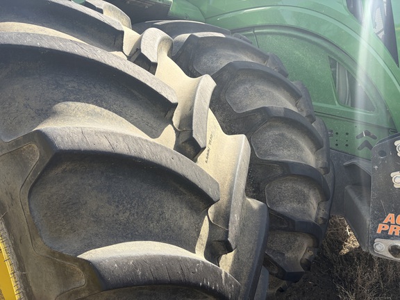 2025 John Deere 9R 640 Tractor 4WD