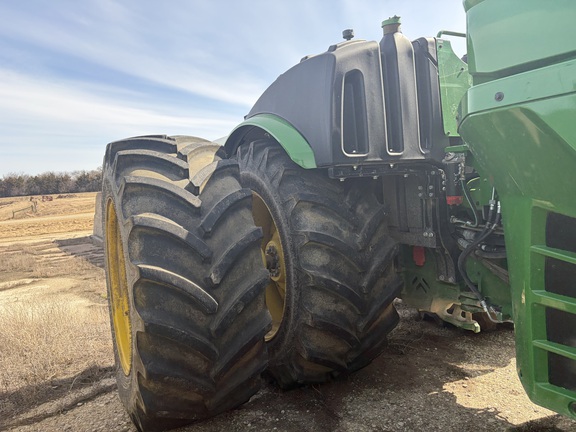 2025 John Deere 9R 640 Tractor 4WD