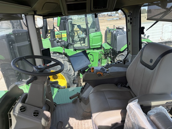 2025 John Deere 9R 640 Tractor 4WD