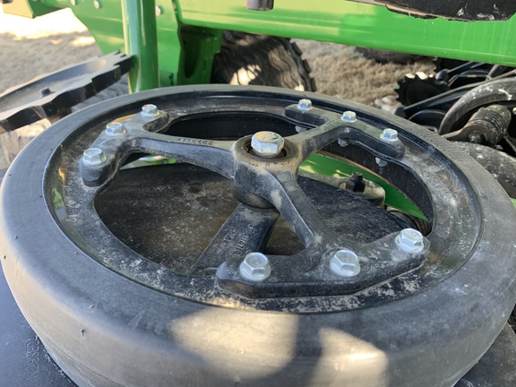 2025 John Deere N536C Air Seeder