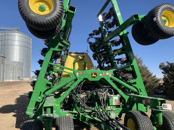 2025 John Deere N536C Air Seeder