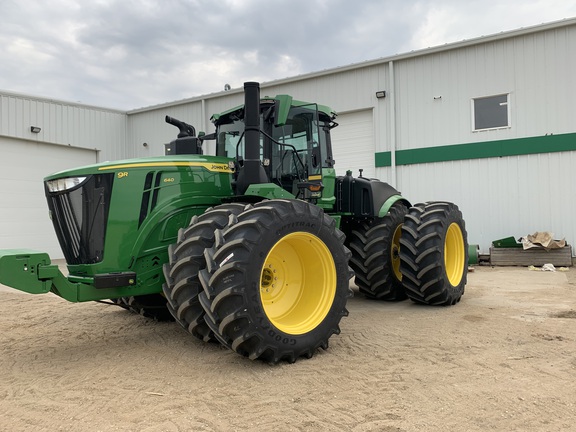 2025 John Deere 9R 640 Tractor 4WD