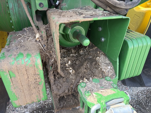 2025 John Deere 9R 640 Tractor 4WD
