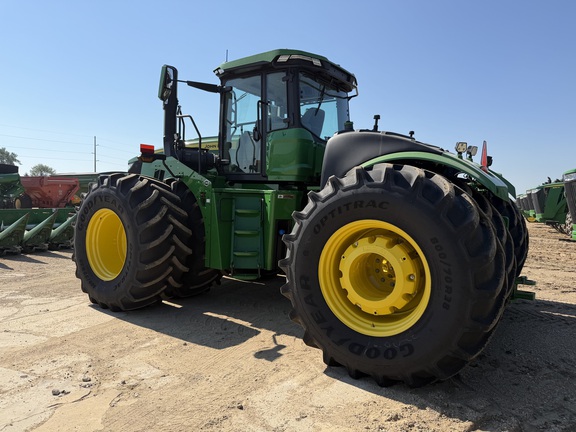 2025 John Deere 9R 590 Tractor 4WD