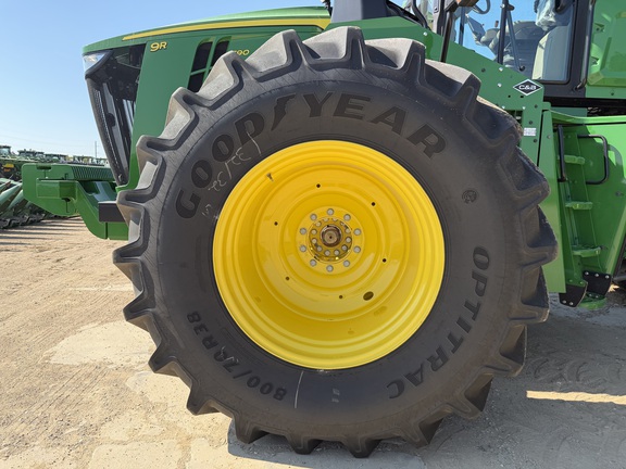 2025 John Deere 9R 590 Tractor 4WD