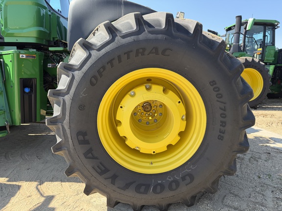 2025 John Deere 9R 590 Tractor 4WD