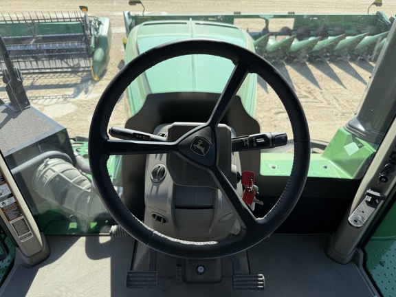 2025 John Deere 9R 590 Tractor 4WD