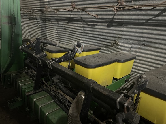 1997 John Deere 1710 Tree Planter