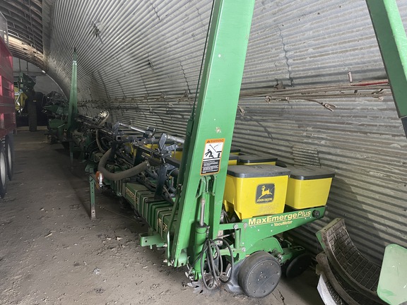 1997 John Deere 1710 Tree Planter