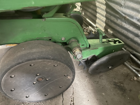 1997 John Deere 1710 Tree Planter