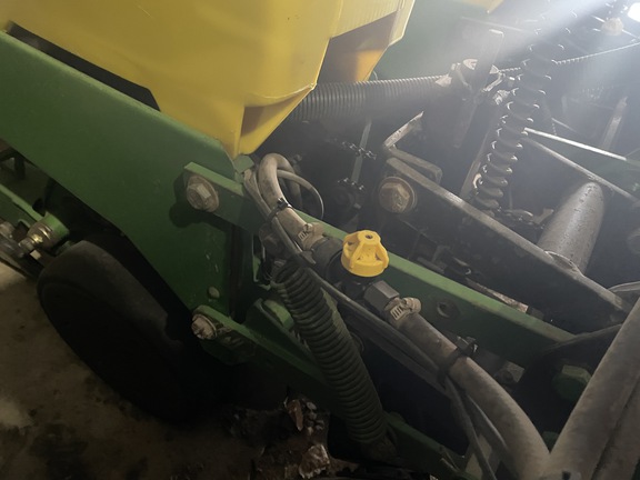 1997 John Deere 1710 Tree Planter