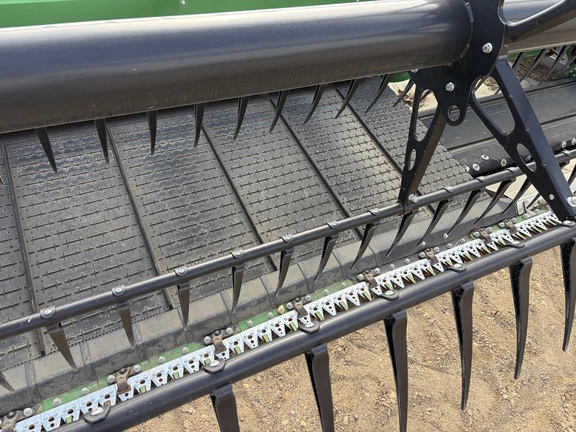 2025 John Deere HDF 45 Header Combine