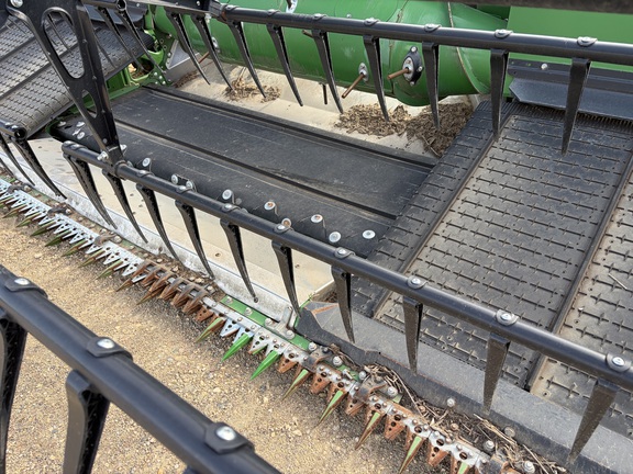 2025 John Deere HDF 45 Header Combine