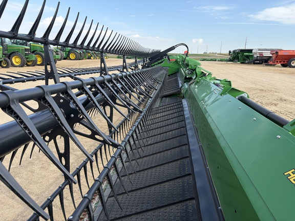 2025 John Deere HDF 45 Header Combine