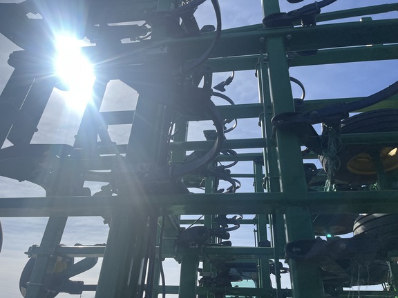 2014 John Deere 2210 Field Cultivator