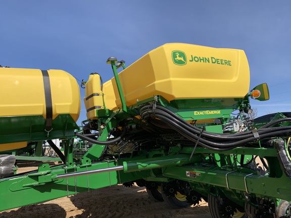 2025 John Deere 1775NT Planter