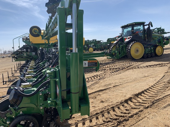 2025 John Deere 1775NT Planter
