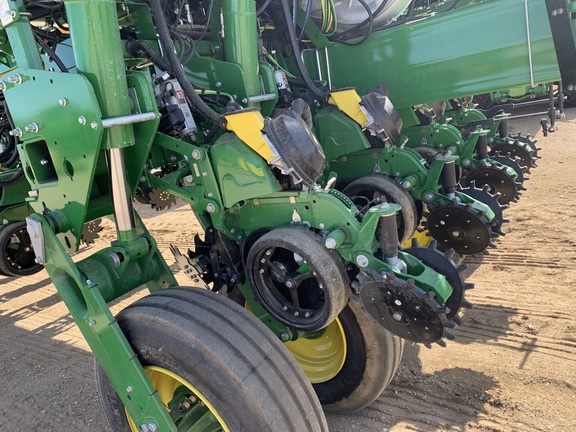 2025 John Deere 1775NT Planter