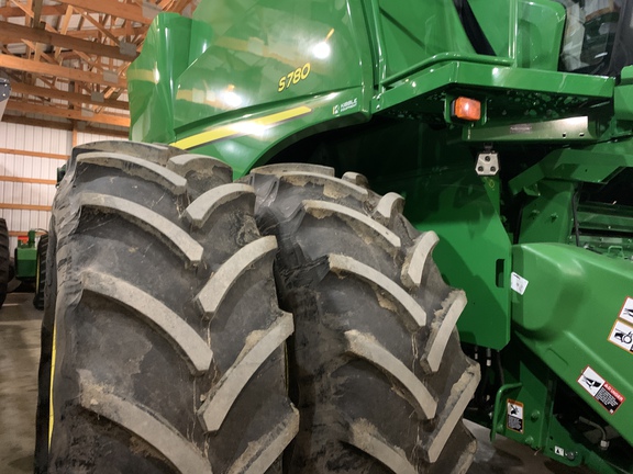 2024 John Deere S780 Combine