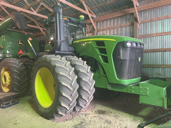 2010 John Deere 9330 Tractor 4WD
