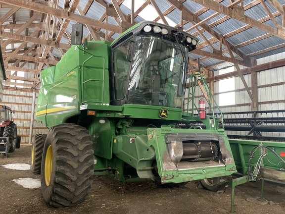 2011 John Deere 9570 STS Combine