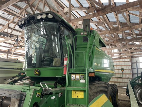 2011 John Deere 9570 STS Combine