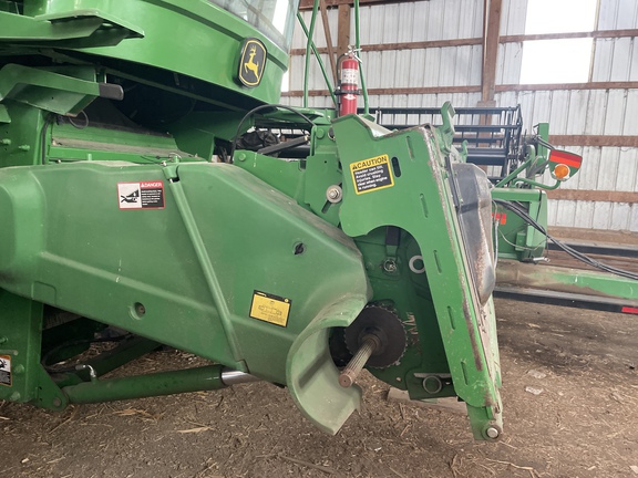 2011 John Deere 9570 STS Combine