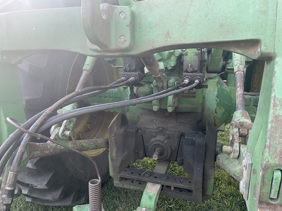 John Deere 960 Field Cultivator