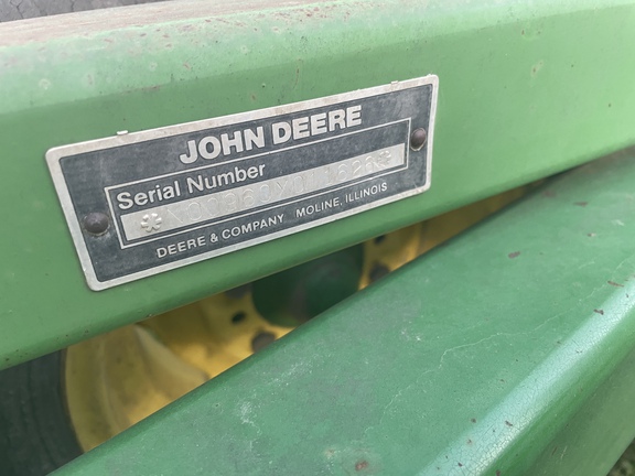 John Deere 960 Field Cultivator