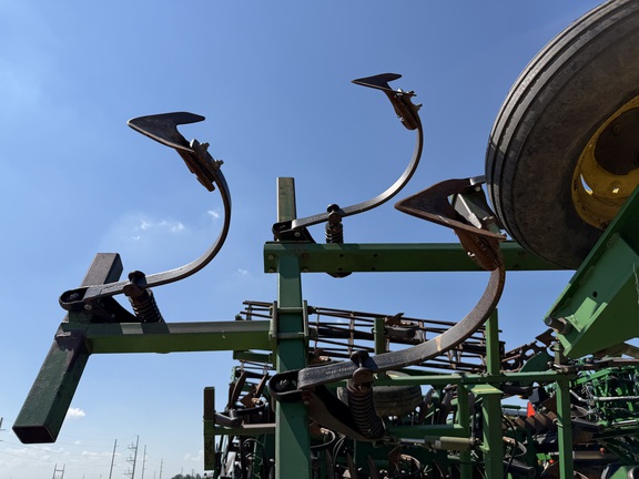 1990 John Deere 960 Field Cultivator