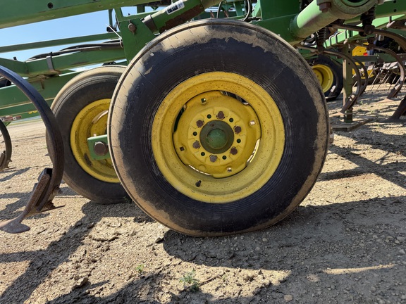 1990 John Deere 960 Field Cultivator