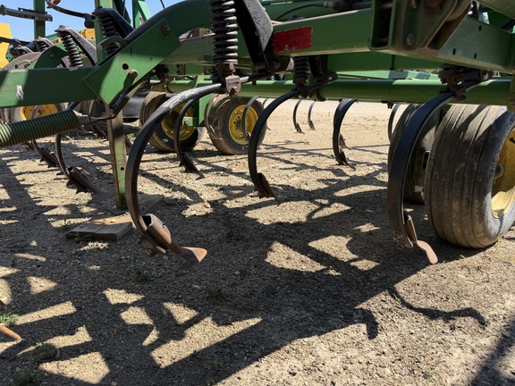 1990 John Deere 960 Field Cultivator