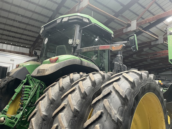 2022 John Deere 8R 370 Tractor