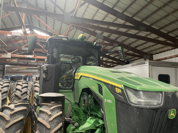 2022 John Deere 8R 370 Tractor
