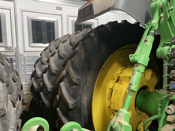 2022 John Deere 8R 370 Tractor