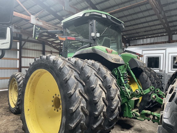 2022 John Deere 8R 370 Tractor
