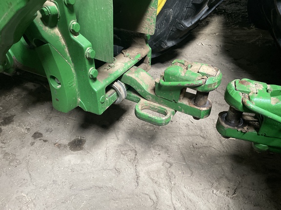 2022 John Deere 8R 370 Tractor