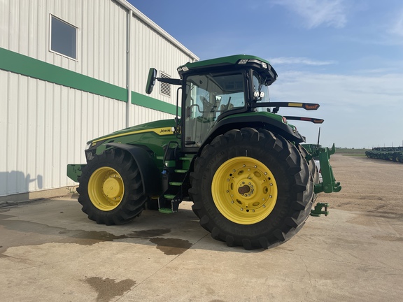 2022 John Deere 8R 370 Tractor