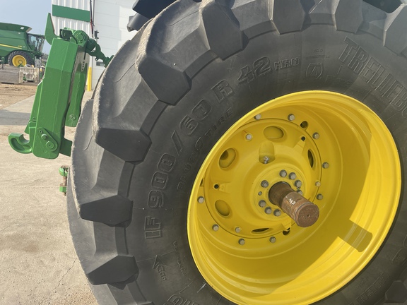 2022 John Deere 8R 370 Tractor