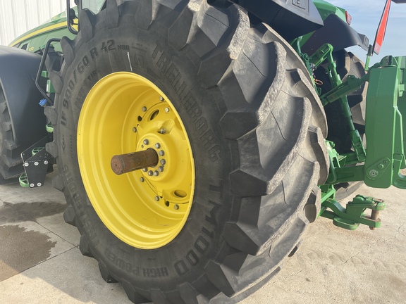 2022 John Deere 8R 370 Tractor