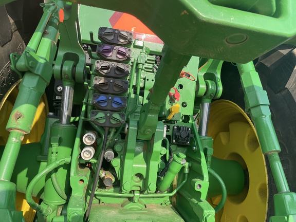 2022 John Deere 8R 370 Tractor