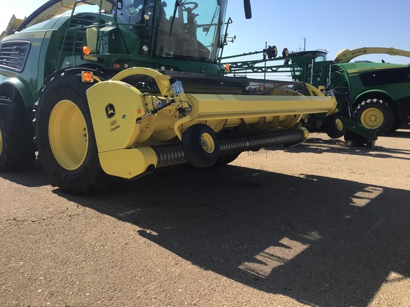 2023 John Deere 659 Header Forage
