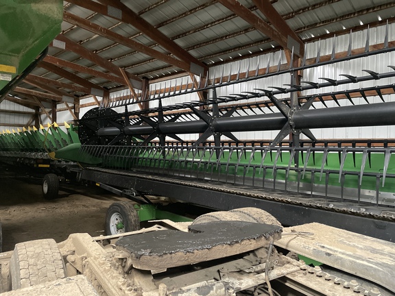 2019 John Deere 745FD Header Combine